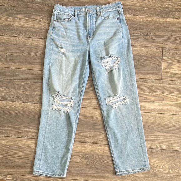 American Eagle Outfitters Denim - American Eagle Outfitters Blue Mom straight Jeans Distressed